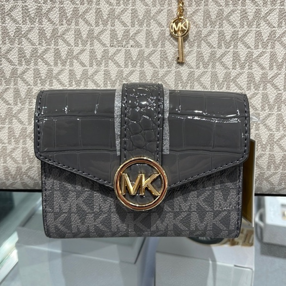 MICHAEL KORS CARMEN MEDIUM FLAP LOGO AND FAUX LEATHER WALLET 
HEATHER GREY MULTI